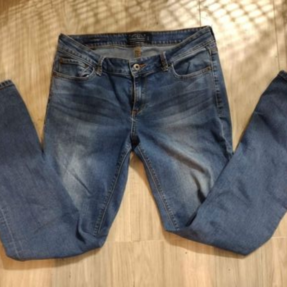 Women's lucky brand jeans size 5/6 boot cut in good condition